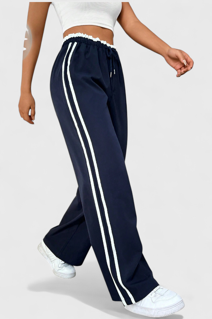 Pantalón Deportivo Alanys de Pierna Acampanada con Detalles Laterales