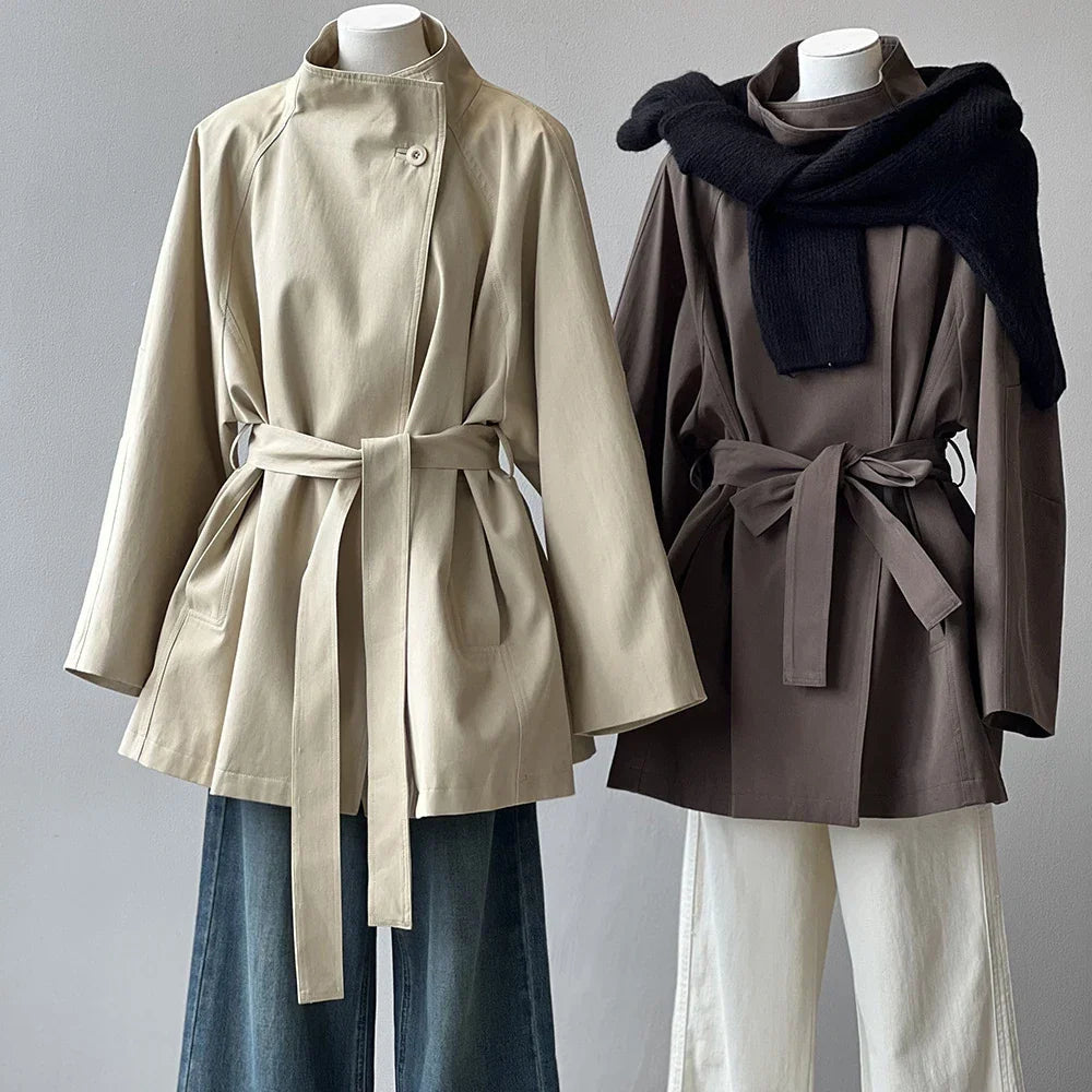 Gabardina con Cinturón y Cuello Alto para Mujer