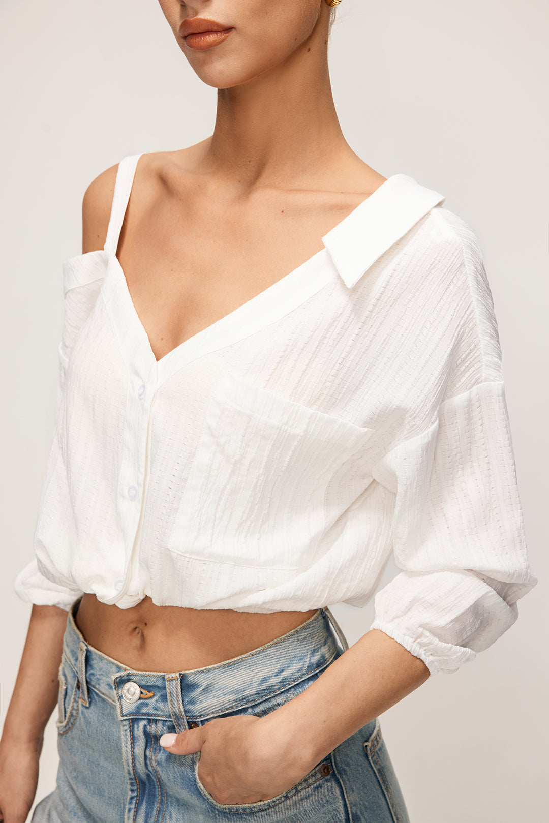 Camisa de Manga Larga Asimétrica con Espalda Descubierta