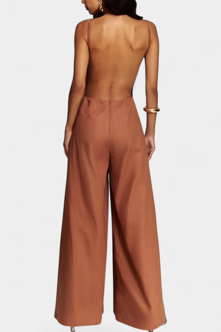 Belén Mono Halter de Ramio con Pernera Ancha y Escote Recto