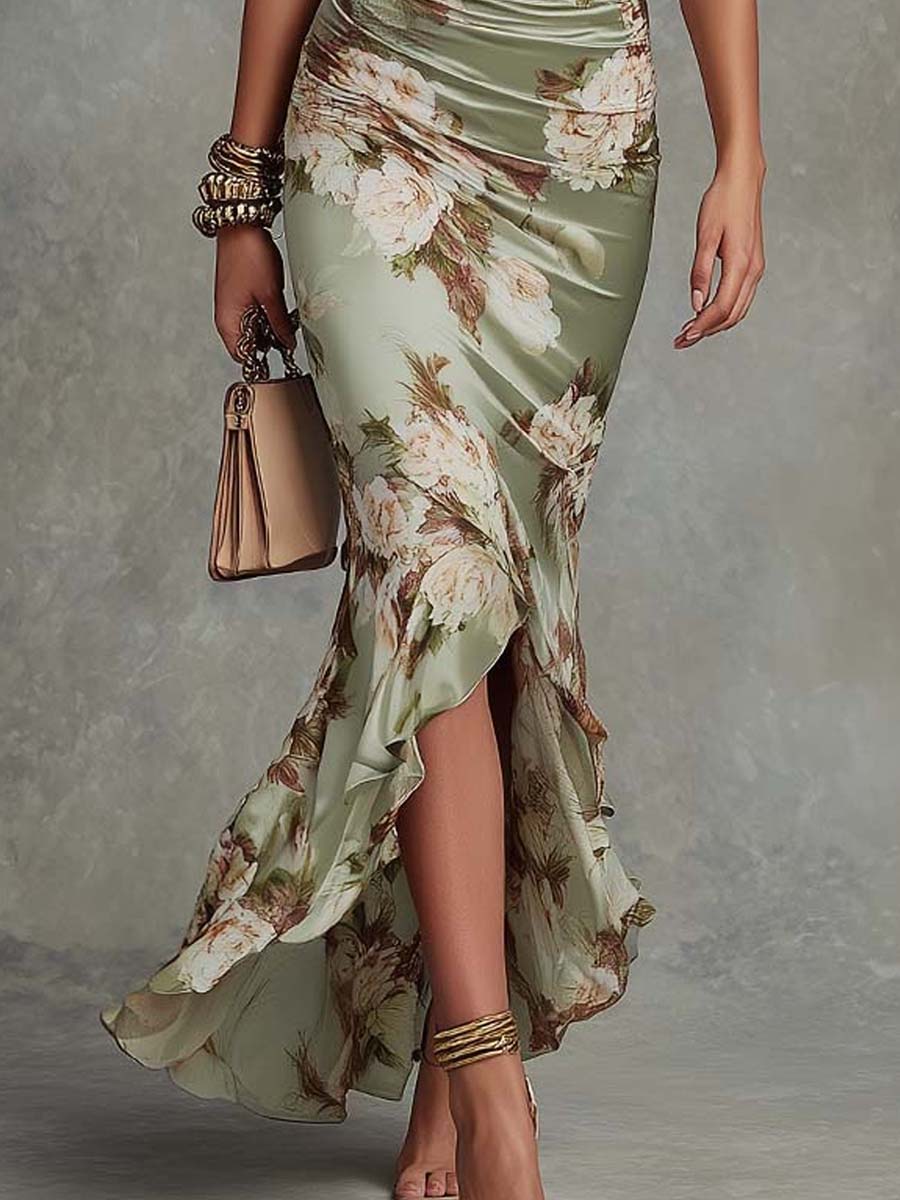 Vestido largo asimétrico de satén floral verde con escote en V y mangas acampanadas de volantes