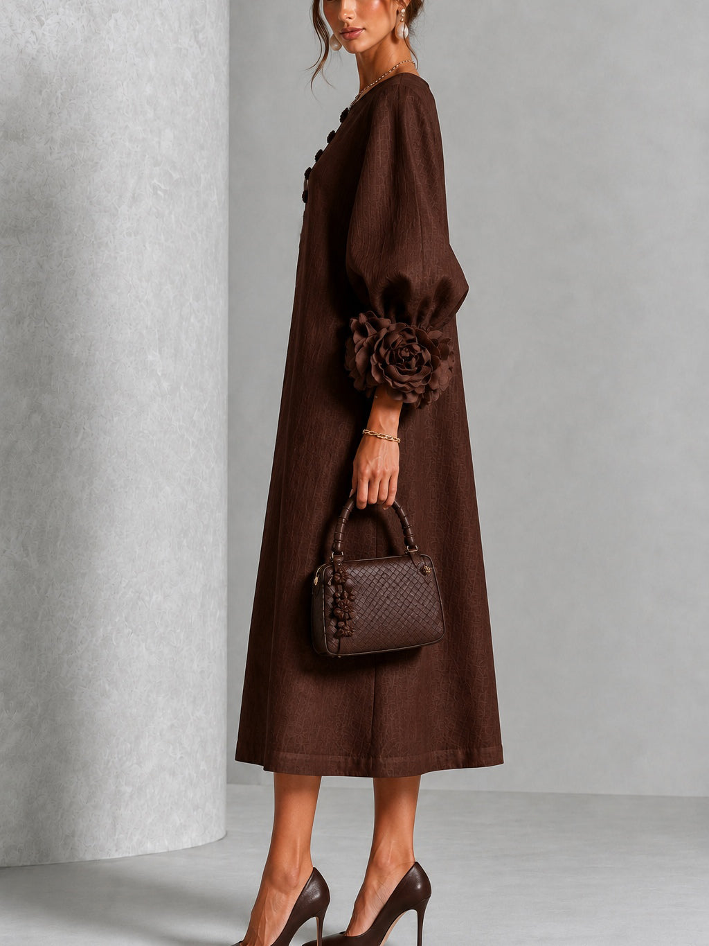 Capucine | Vestido midi con mangas abullonadas y botones florales