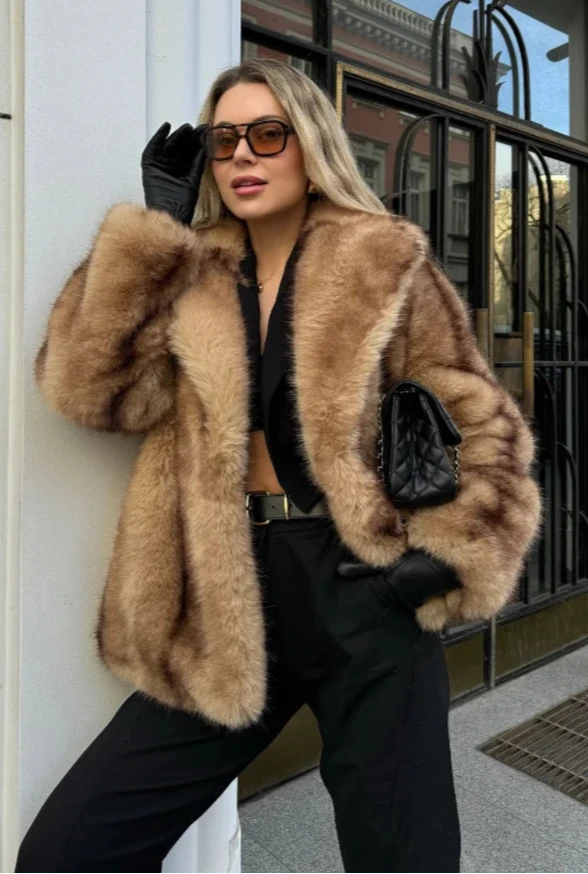Abrigo Oversized de Pelo Sintético Marrón Lujoso para Mujer